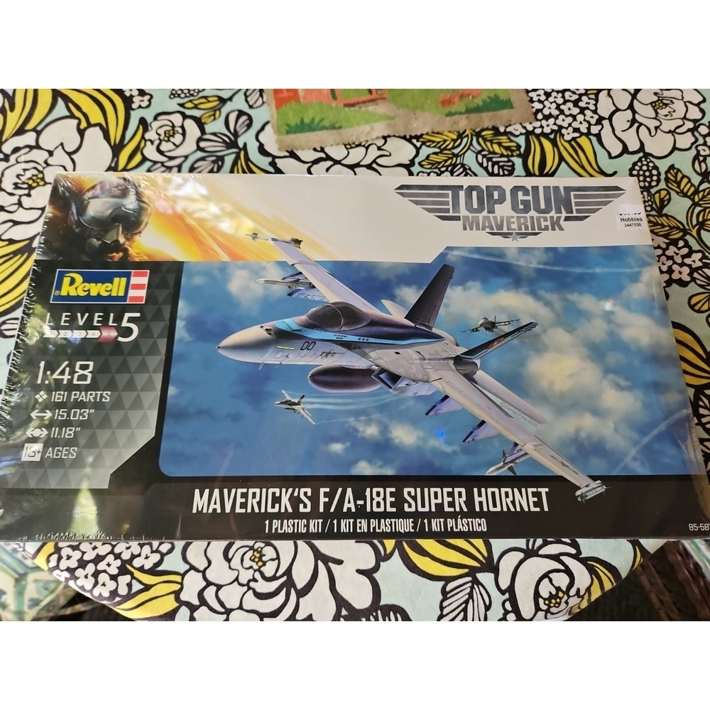 Revell Top Gun Maverick's F/A-18E Super Hornet 1:48 Model Kit NEW Sealed